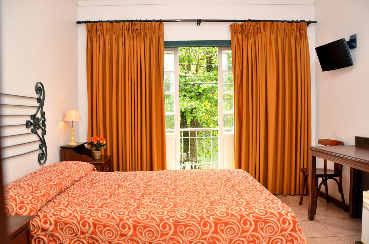 Casa Do Manequinho Hotel E Restaurante Piraí エクステリア 写真