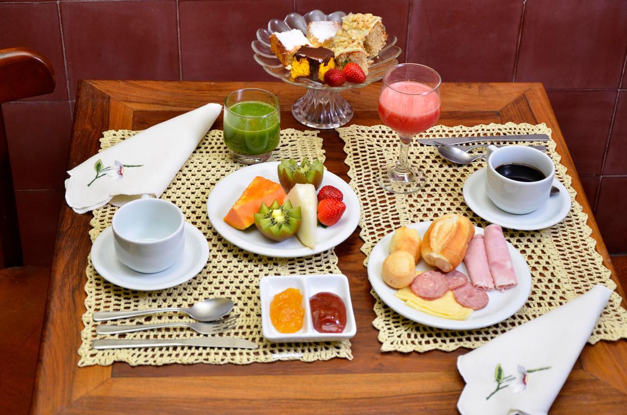 Casa Do Manequinho Hotel E Restaurante Piraí エクステリア 写真